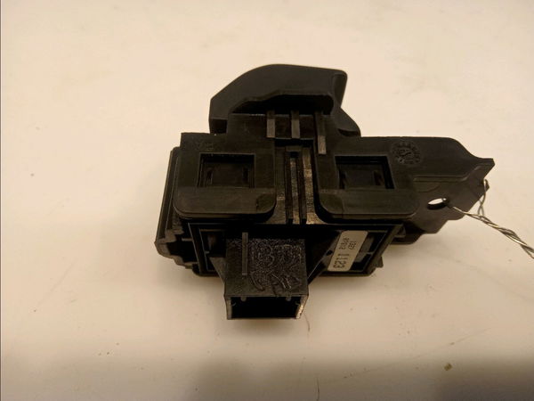 Interrupteur commande de frein a main Opel INSIGNIA A (G09) 2.8 v6 turbo opc 4x4 (68) (2009-2017)