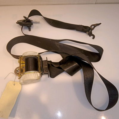 Ceinture avant gauche Bmw 1 (E87) 118 d (2004-2007)