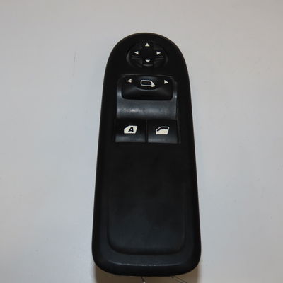 Commande lève-glace porte avant gauche Citroën C3 II (SC_) 1.4 hdi 70 (sc8hzc, sc8hr0, sc8hp4) (2009) 5 portes