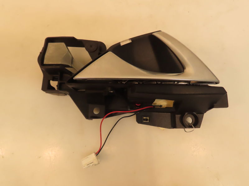 Poignee int porte arg Citroën DS5 2.0 hdi 200 hybrid4 traction intégrale (2011-2015)