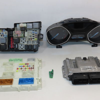 Calculateur moteur Ford C-MAX II (DXA-CB7, DXA-CEU) 1.0 ecoboost (2012-2019)