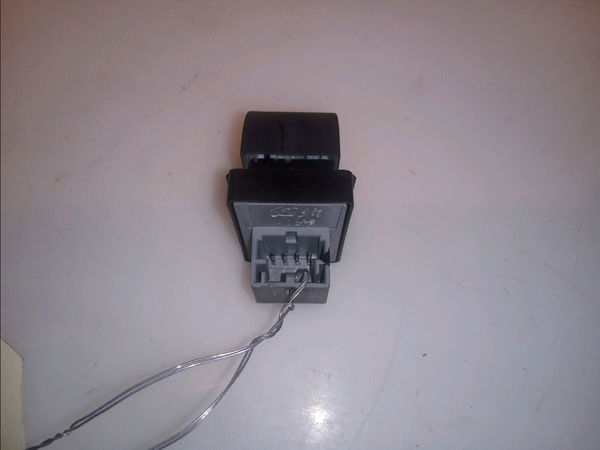 Commande lève-glace porte avant droite Audi A4 B7 (8EC) 1.9 tdi (2004-2008) 4 portes