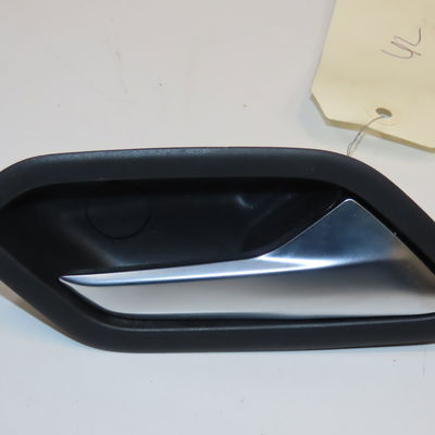Poignee int porte ard Dacia SANDERO III Liberty 125 i.e. (m73) (2012)