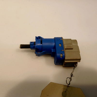 Contacteur de stop sur pedale  Ford FOCUS III 1.6 tdci (2010-2017)