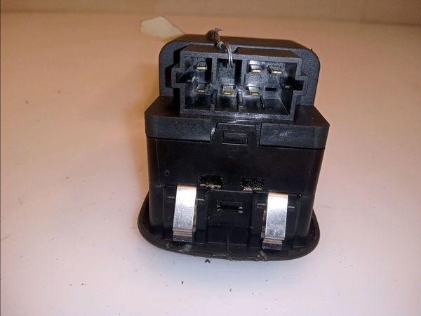 Commande lève-glace porte avant gauche Peugeot 206 3-5 portes (2A-C) 1.4 i (1998-2012) 3 portes