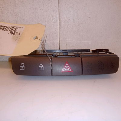 Bouton de warning OPEL INSIGNIA