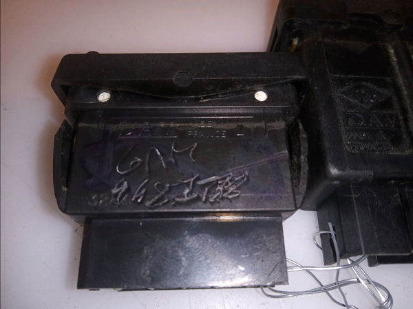 Commande lève-glace porte avant gauche Renault 19 I (B-C53_) 1.9 d (b-c534, b-c53j) (1988-1992) 5 portes