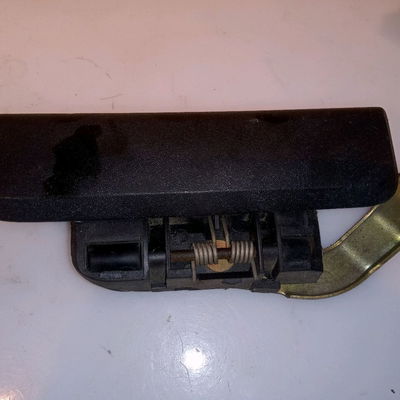 Poignee ext porte avd Peugeot 106 I (1A, 1C) 1.0 (1991-1996)