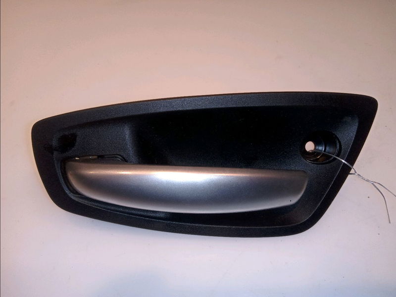 Poignee int porte arg Bmw 1 (E87) 118 d (2004-2007)