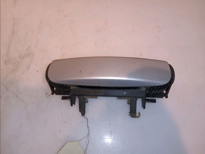 Poignee ext porte avd Audi A4 B6 Avant (8E5) 2.5 tdi quattro (2001-2004)