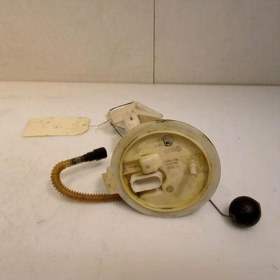 Jauge a carburant Audi A4 B6 Avant (8E5) 2.5 tdi quattro (2001-2004)