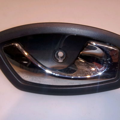 Poignee int porte ard Renault CAPTUR I (J5_, H5_) 1.5 dci 90 (2013) 5 portes