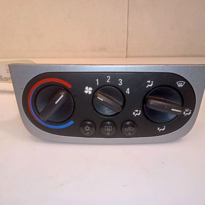 Commande de chauffage Opel TIGRA TwinTop (X04) 1.4 (r97) (2004-2010)