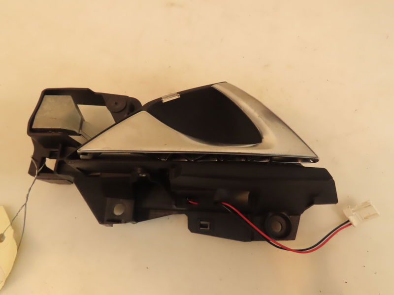 Poignee int porte avg Citroën DS5 2.0 hdi 200 hybrid4 traction intégrale (2011-2015)