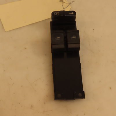 Commande lève-glace porte avant gauche Volkswagen PASSAT B5.5 (3B3) 1.9 tdi (2000-2005)