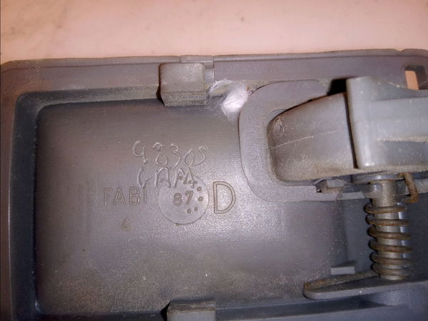 Poignee int porte ard Peugeot 205 II (20A-C) 1.4 (1988-1998)