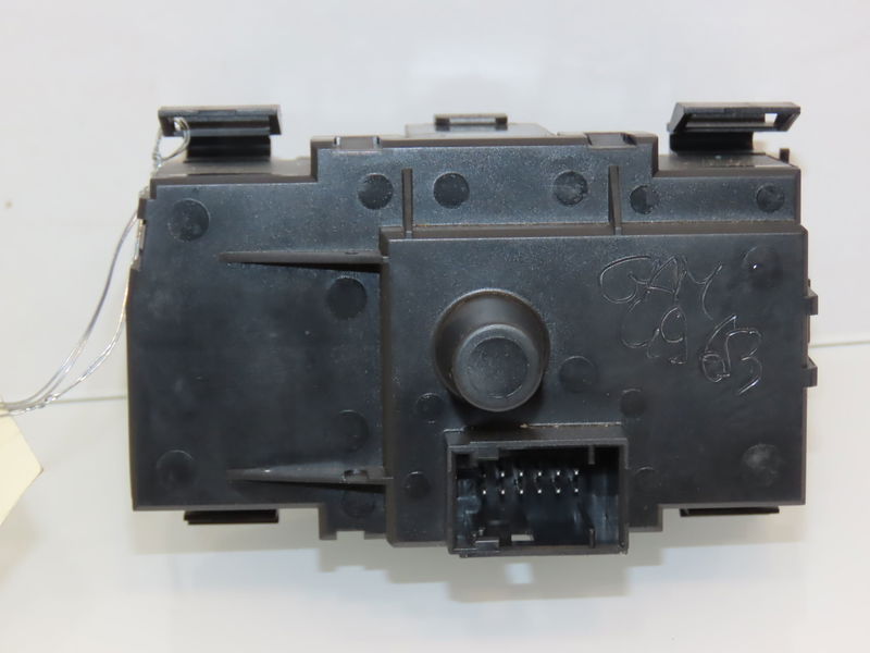 Interrupteur commande de phares Bmw 1 (E87) 116 d (2009-2011)