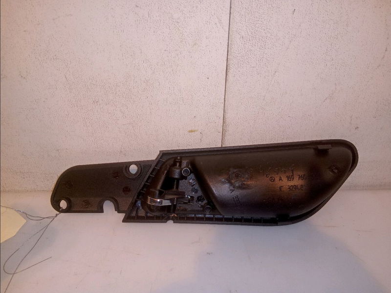 Poignee int porte ard Mercedes-benz CLASSE A (W169) A 180 cdi (169.007, 169.307) (2004-2012) 5 portes
