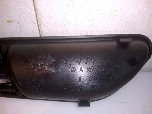 Poignee int porte ard Mercedes-benz CLASSE A (W169) A 180 cdi (169.007, 169.307) (2004-2012) 5 portes