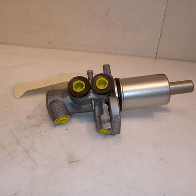 Maitre cylindre Audi A4 B6 Avant (8E5) 2.5 tdi quattro (2001-2004)