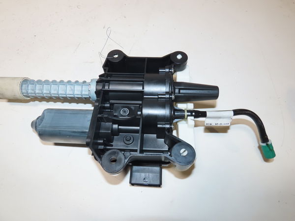 Moteur frein a main elec Peugeot 508 I (8D_) 2.0 hdi hybrid4 awc (2010-2018)