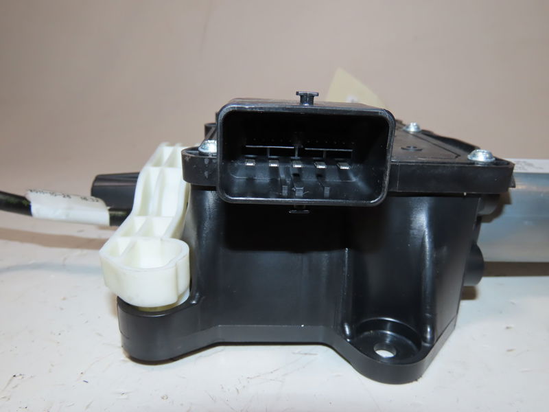Moteur frein a main elec Peugeot 508 I (8D_) 2.0 hdi hybrid4 awc (2010-2018)