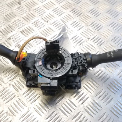 Bloc commodos Toyota YARIS (_P9_) 1.0 vvt-i (ksp90_) (2005-2011) 5 portes