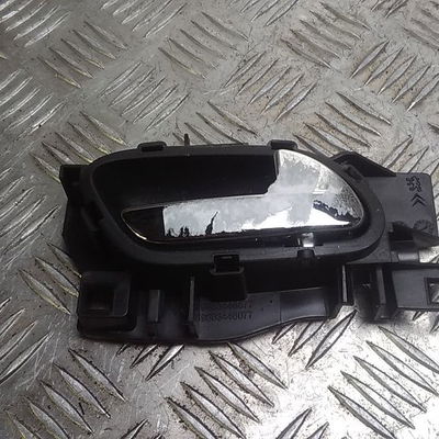 Poignee int porte avd Citroën C3 II (SC_) 1.4 hdi 70 (sc8hzc, sc8hr0, sc8hp4) (2009) 5 portes