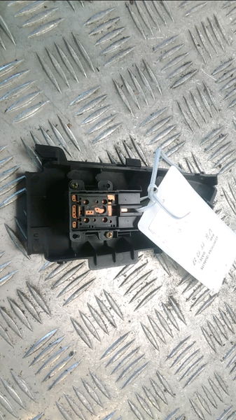 Commande lève-glace porte avant droite Honda CIVIC VII Hatchback (EU, EP, EV) 1.6 i (ep2, eu8, eu6) (2001-2005)