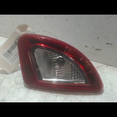Feu arrière intérieur droit Renault TWINGO II (CN0_) 1.2 16v (cn04, cn0a, cn0b) (2007-2014) 3 portes