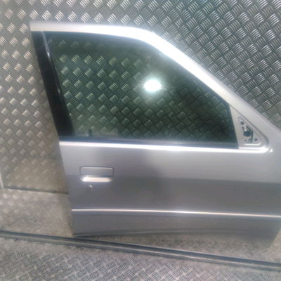 Porte avant droite Peugeot 306 (7B, N3, N5) 1.9 d (1998-2001)