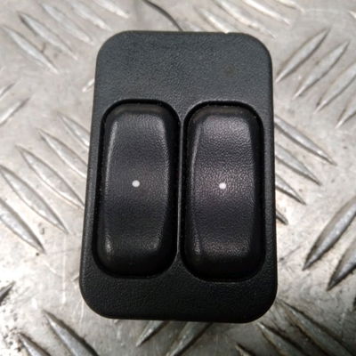 Commande lève-glace porte avant gauche Opel CORSA C (X01) 1.7 di (f08, f68) (2000-2009)