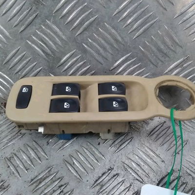 Commande lève-glace porte avant gauche Renault MODUS - GRAND MODUS (F-JP0_) 1.6 (jp03, jp0b, jp0u, jp0y, jp1g) (2004)