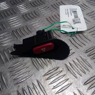 Bouton de warning Peugeot 406 Coupé (8C) 2.2 hdi (2000-2004) 2 portes
