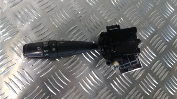 Commande clignotant Suzuki SWIFT IV (FZ, NZ) 1.3 ddis (azg 413d) (2010) 3 portes