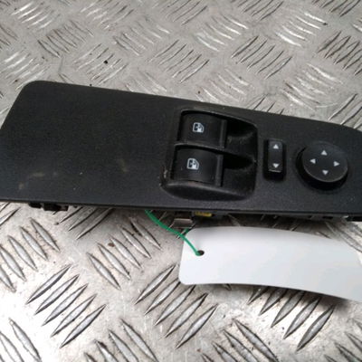 Commande lève-glace porte avant gauche Fiat BRAVO II (198_) 1.9 d multijet (198axd1a) (2006-2009)