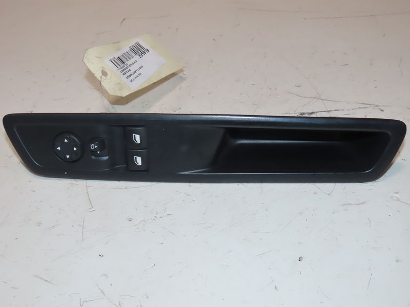 Commande lève-glace porte avant gauche Citroën JUMPY Camionnette (V_) 2.0 bluehdi 180 (2016)