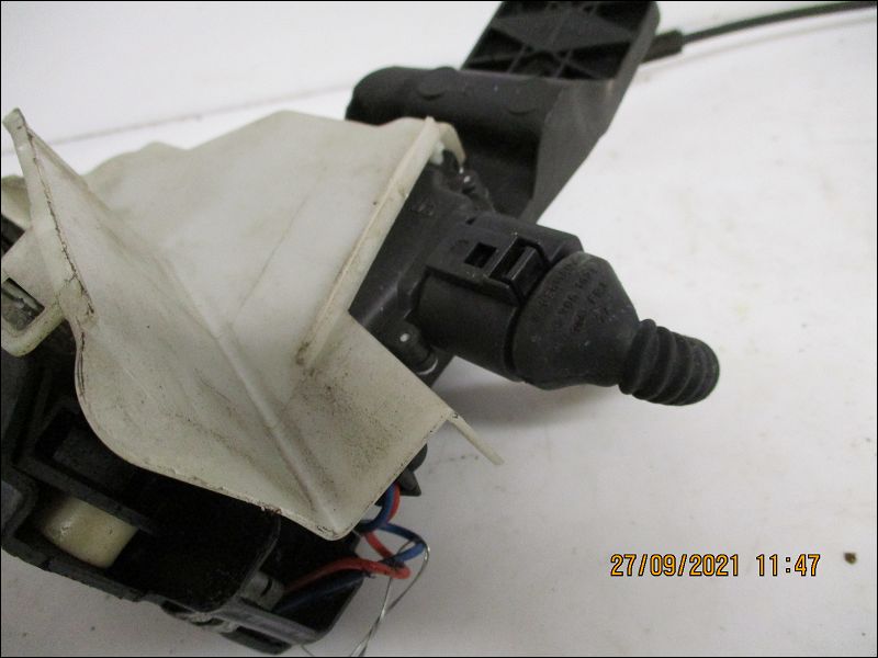 Serrure porte avd Volkswagen PASSAT B5.5 Variant (3B6) 1.9 tdi (2000-2005) 5 portes