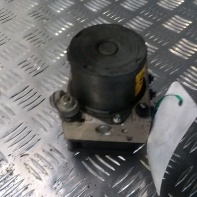 Unité hydraulique abs Hyundai I30 (FD) 1.6 crdi (2007-2011)