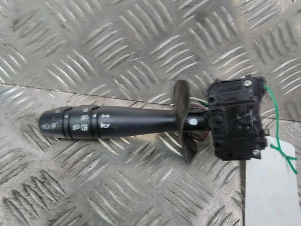 Commande clignotant Dacia LOGAN MCV (KS_) 1.5 dci (ks0w) (2007-2012) 5 portes