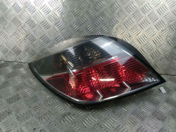 Feu arrière gauche OPEL ASTRA GTC COUPE 1.9 CDTI