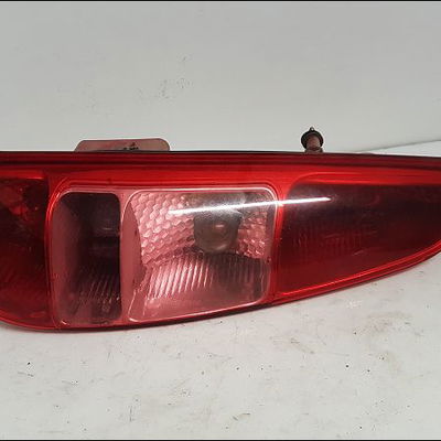 Feu arrière gauche Peugeot 807 (EB_) 2.2 hdi (2002)