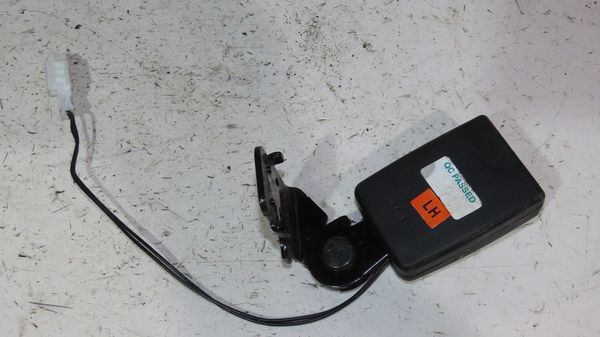 Ancrage ceinture arrière gauche Hyundai I20 I (PB, PBT) 1.1 crdi (2012-2015)