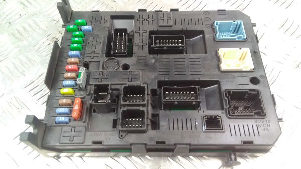 Calculateur moteur PEUGEOT 407