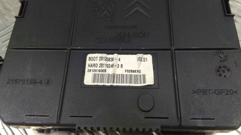 Calculateur moteur PEUGEOT 407