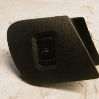 Commande lève-glace porte avant droite SKODA OCTAVIA I