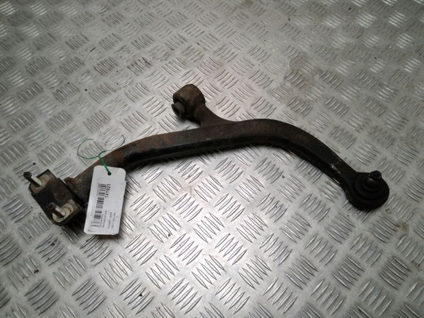 Triangle inf avg PEUGEOT 106