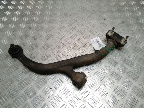 Triangle inf avg PEUGEOT 106