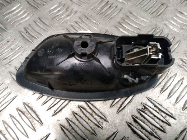 Poignee int porte avd Renault SCÉNIC III (JZ0-1_) 1.5 dci (2009) 5 portes