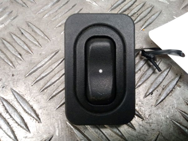 Commande lève-glace porte avant droite Opel CORSA C (X01) 1.7 di (f08, f68) (2000-2009)